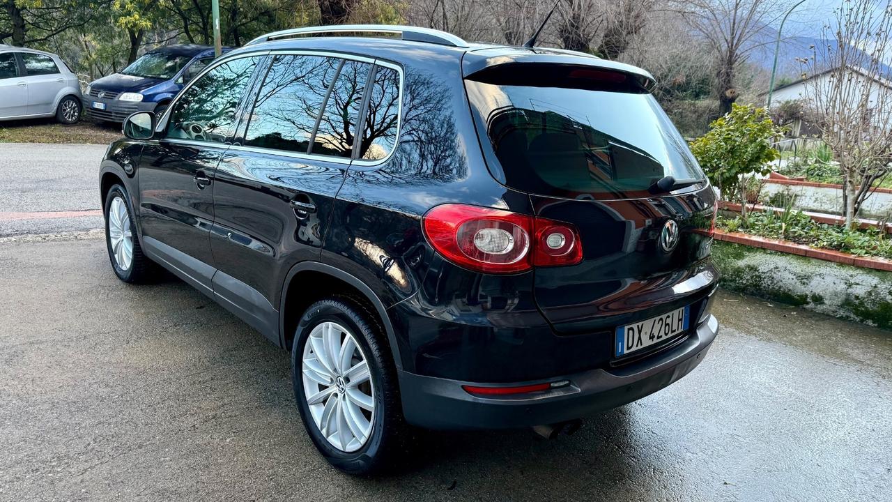 Volkswagen Tiguan 2.0 TDI DPF 4MOTION tiptronic Sport & Style