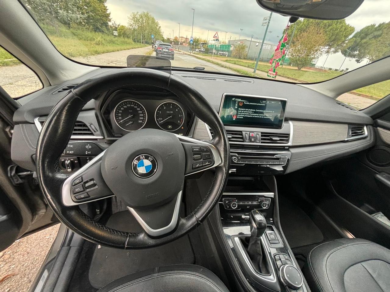 Bmw 2er Active Tourer 220d Luxury