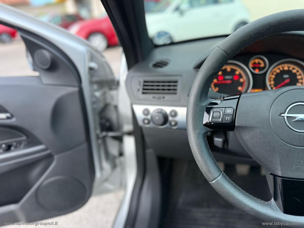 OPEL Astra GTC 1.7 CDTI 125 CV 3p. Cosmo