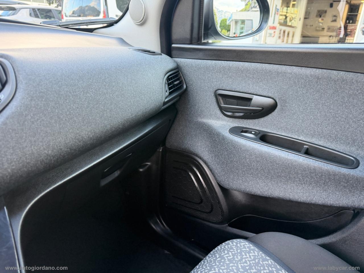 LANCIA Ypsilon 1.0 FireFly 5p.S&S Hybrid Silver