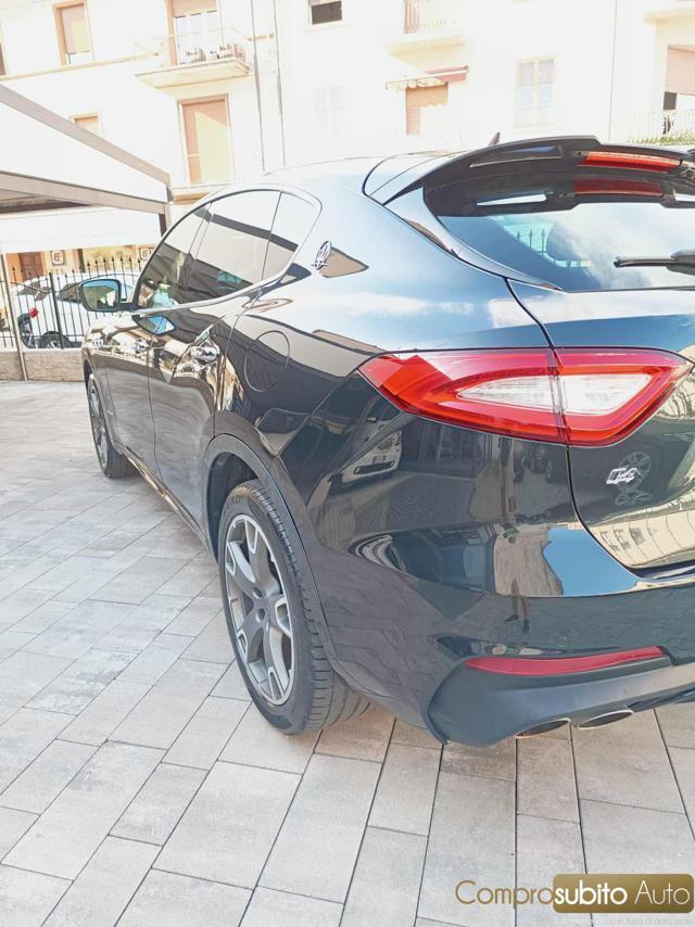 MASERATI Levante V6 AWD Gransport