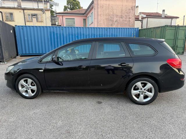 OPEL Astra 1.7 CDTI 110CV Sports Tourer Cosmo perfetta