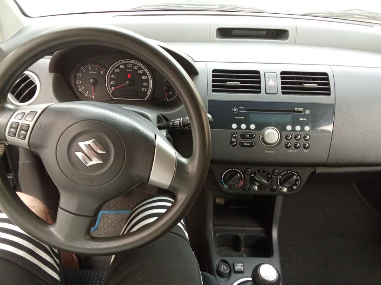 Suzuki Swift 1.3 benzina/gpl