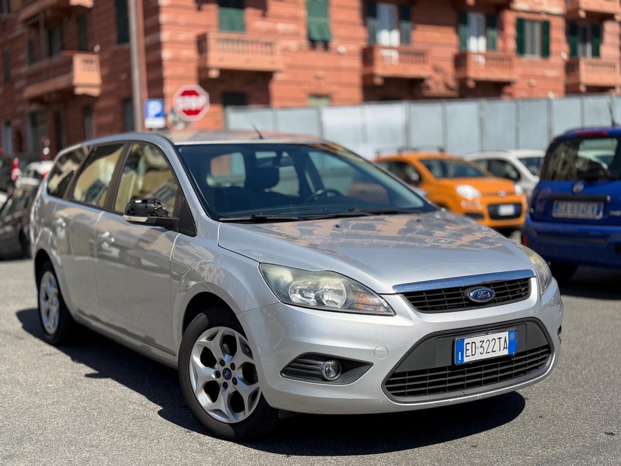 Ford Focus 1.6 TDCi 95cv famigliare euro5 - 2011