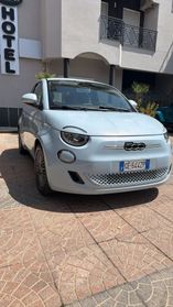 Fiat 500 500e Berlina 42 kWh La Prima