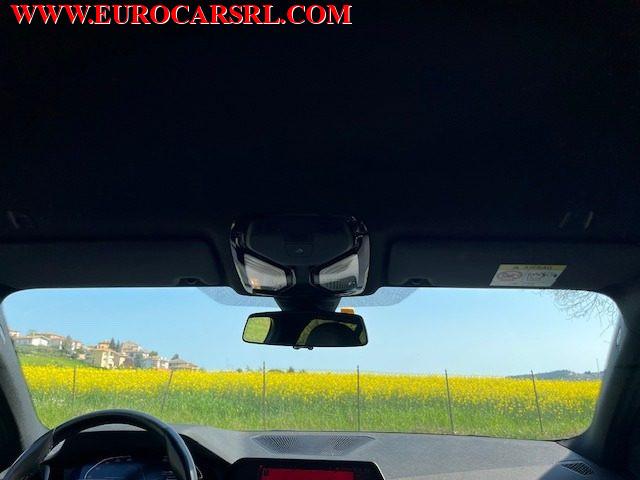 BMW 318 d 48V Touring Sport + Gancio Traino