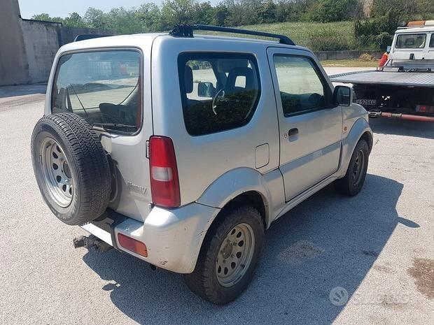Suzuki Jimny 1.5 DDiS 86CV 4x4 JLX