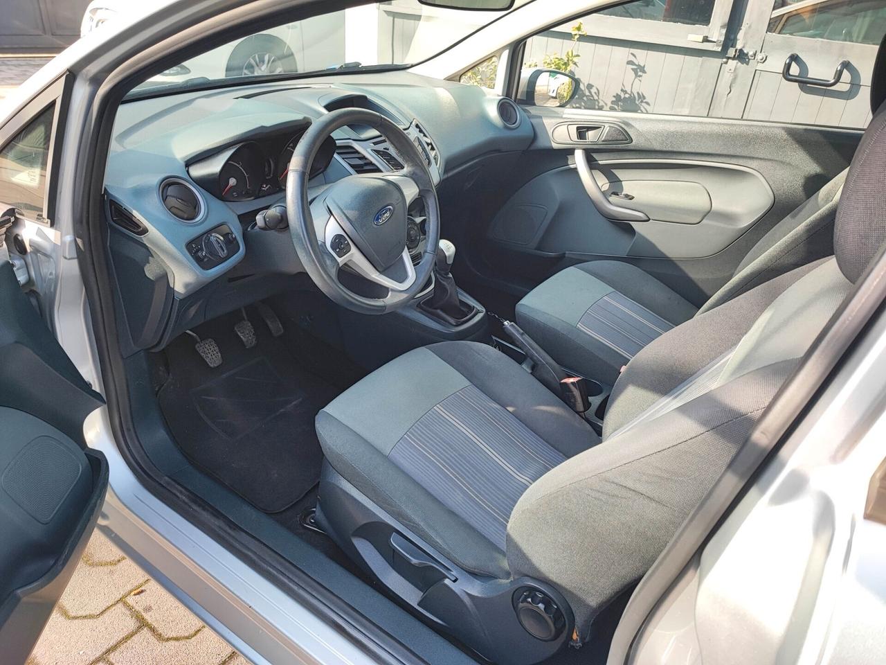 Ford Fiesta 1.2 16V uni-pro