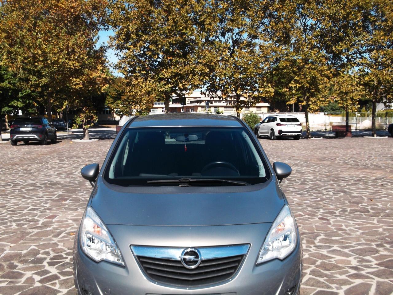 Opel Meriva 1.3 CDTI solo 140 mila km. Neop. 2011