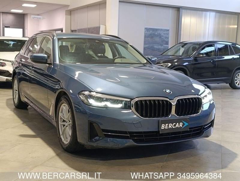 BMW Serie 5 520d 48V xDrive Business*LED*PACCHETTO LUCI*SEDILI IN PELLE*PDC*TELECAMERA*