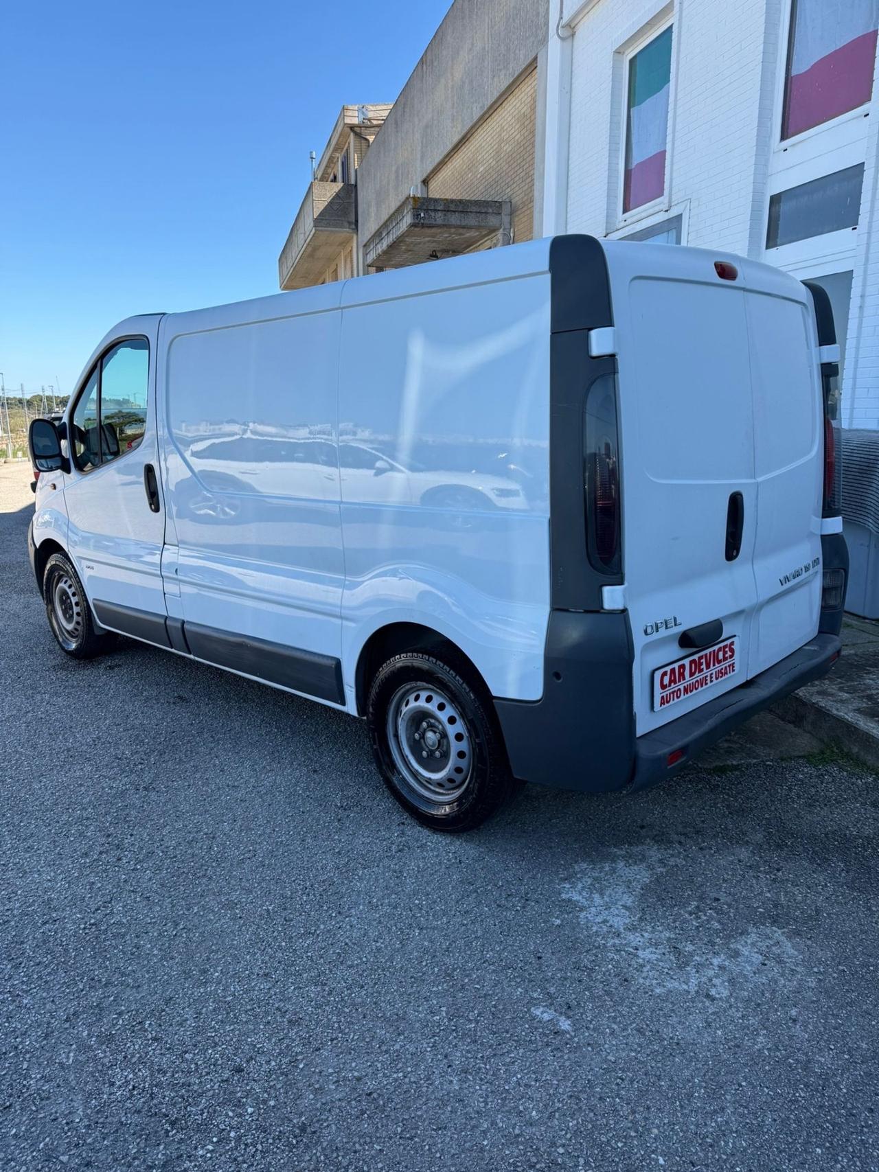 Opel Vivaro 27 1.9 -AUTOCARRO 3 POSTI
