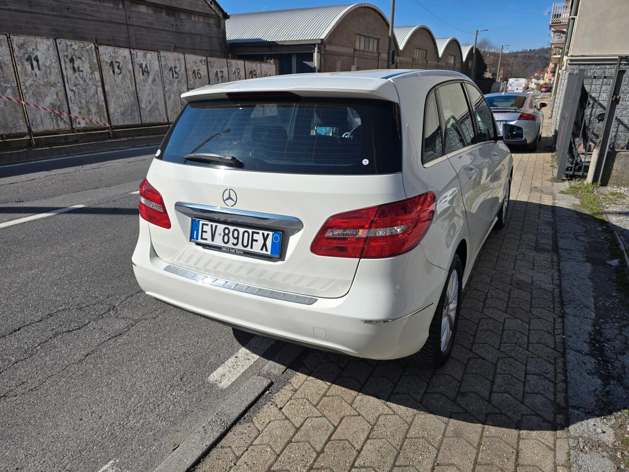 Mercedes-benz B 180 Premium LED CAMERA