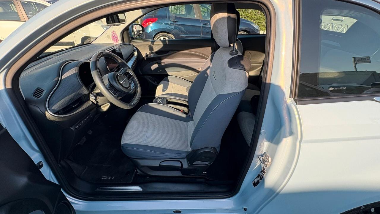 Fiat 500 E.V. (87 KWP - 37 KWH) FA1 | ELETTRICA 46348460 CC 0 CV 59 KW 43 BERLINA, 3 P.