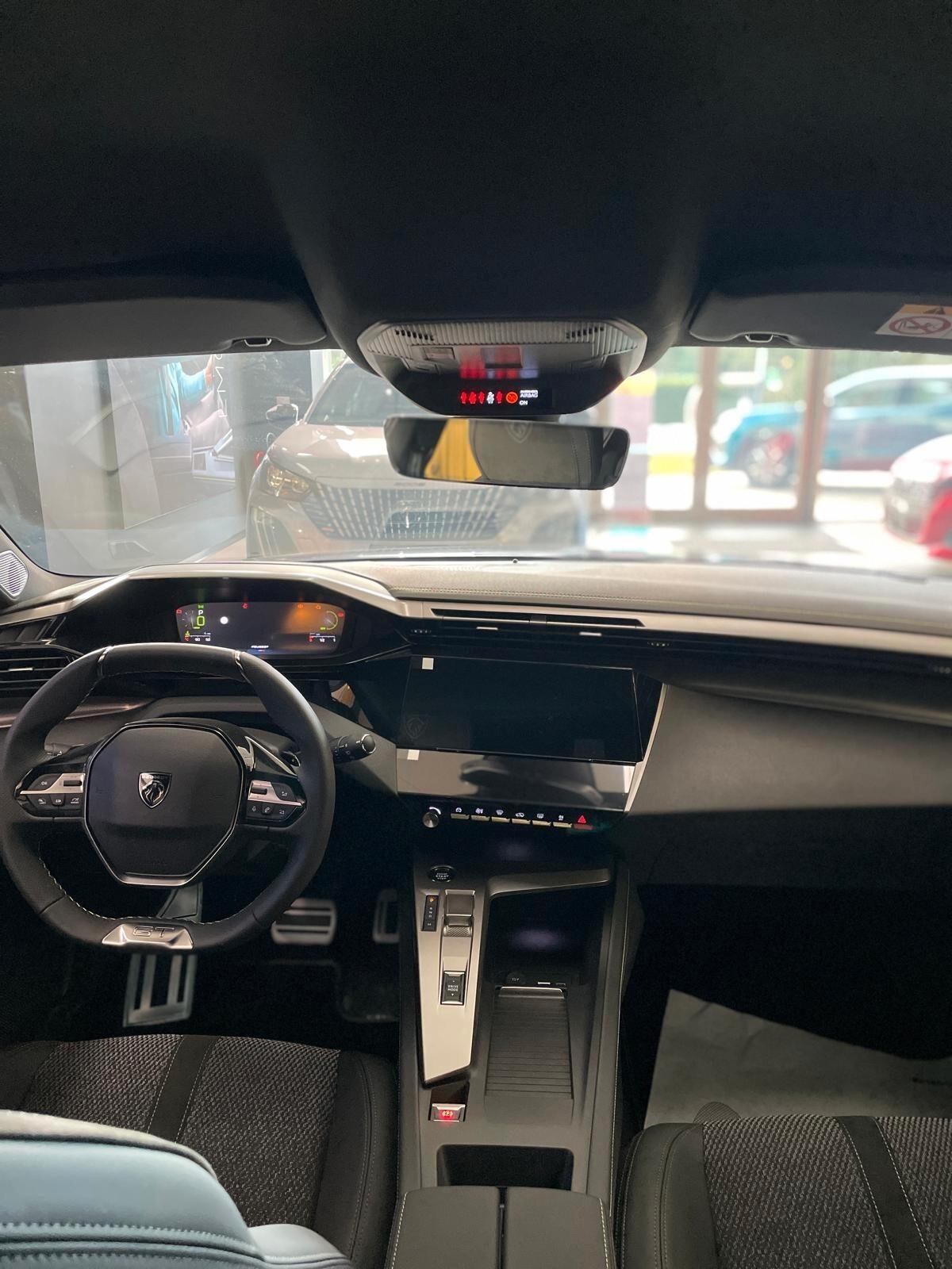 Peugeot 308 Hybrid 145 e-DCS6 GT