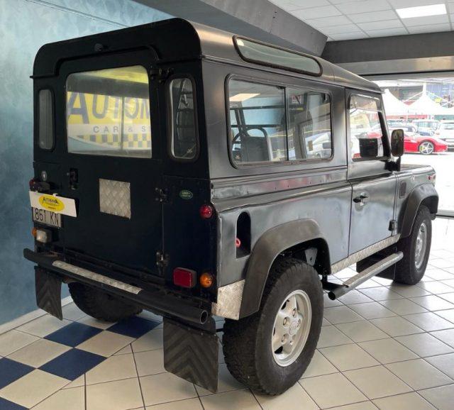 LAND ROVER Defender 90 2.5 Td5 Station Wagon corta