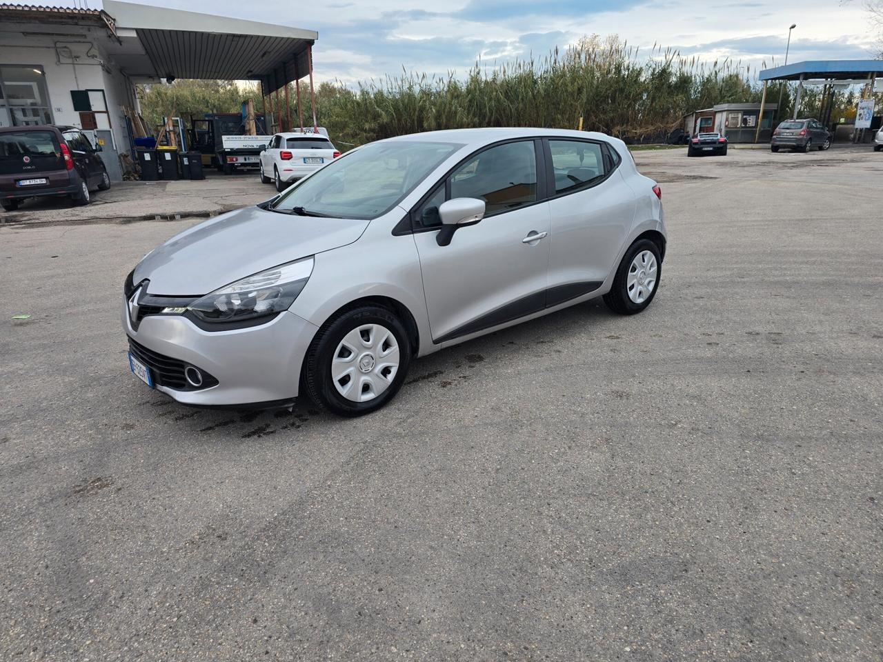 Renault Clio 1.2 75CV 5 porte Wave