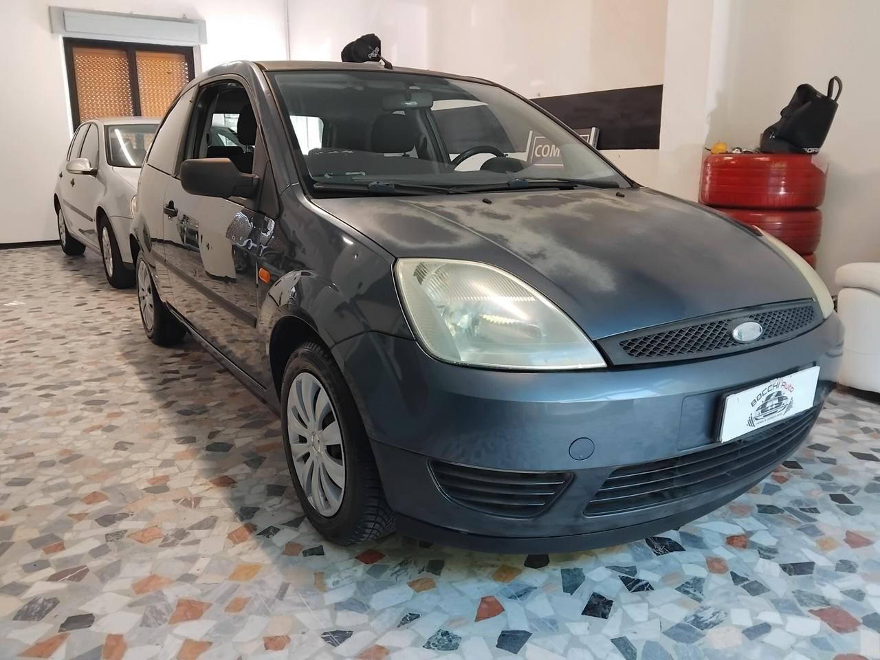 Ford Fiesta 1.2 16V 3p. Ambiente