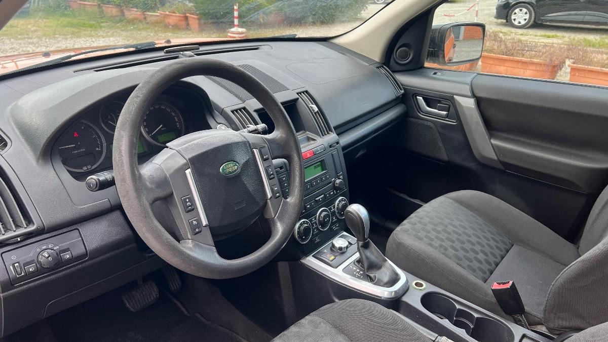 LAND ROVER - Freelander 2.2 td4 SE