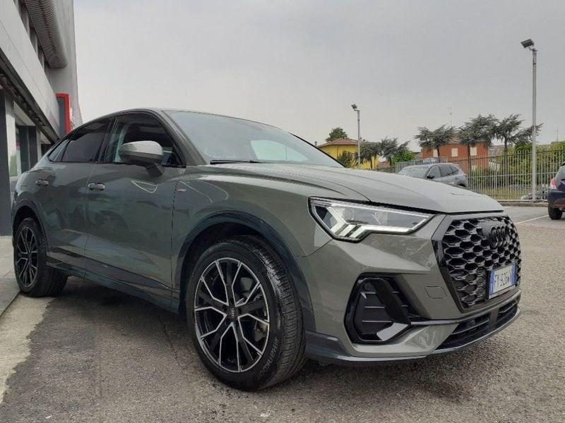 Audi Q3 SPB SPORTBACK 35 STRONIC S LINE CL19 BLACK LINE