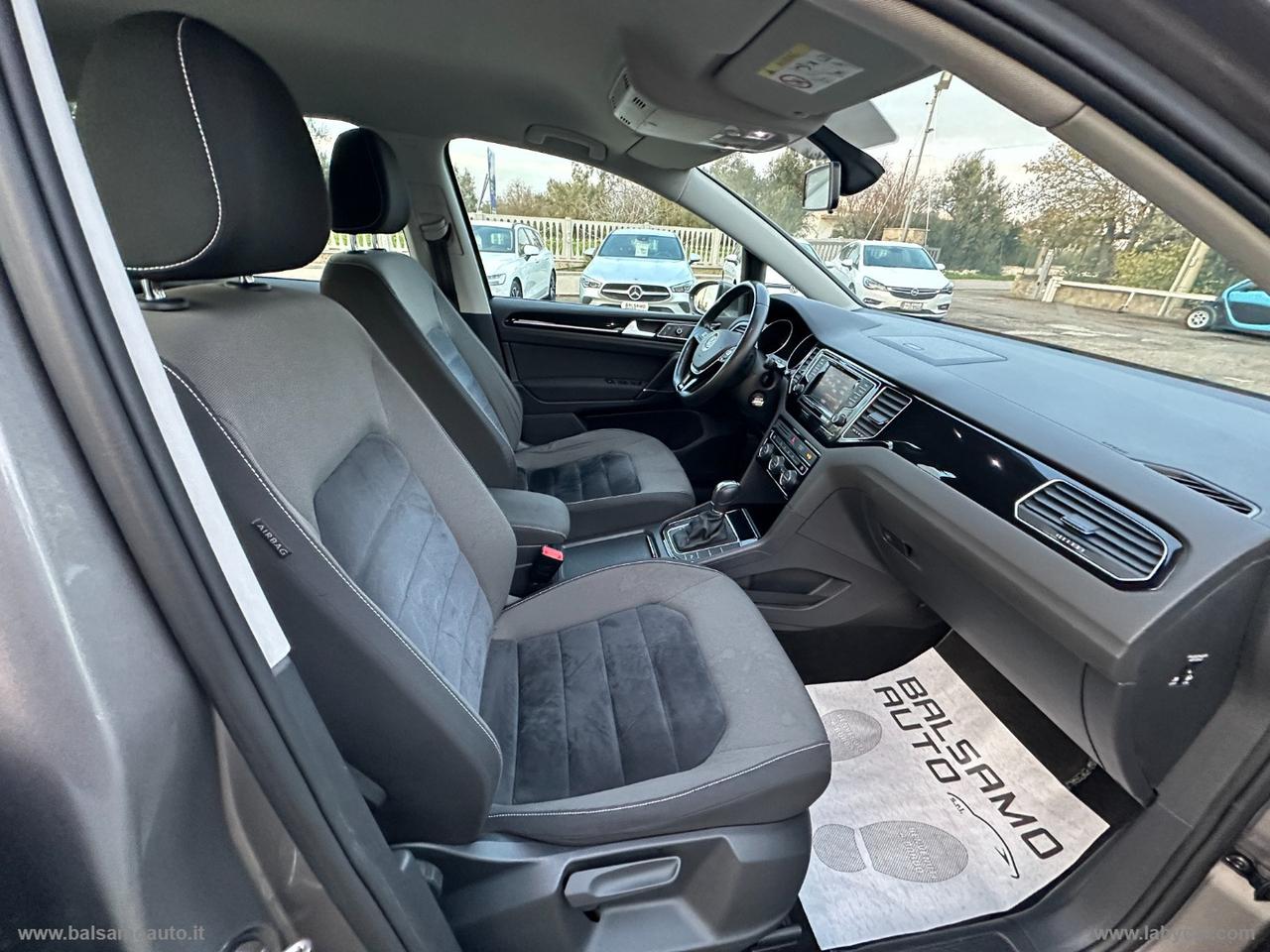 VOLKSWAGEN Golf Sportsvan 1.6 TDI DSG Highl.