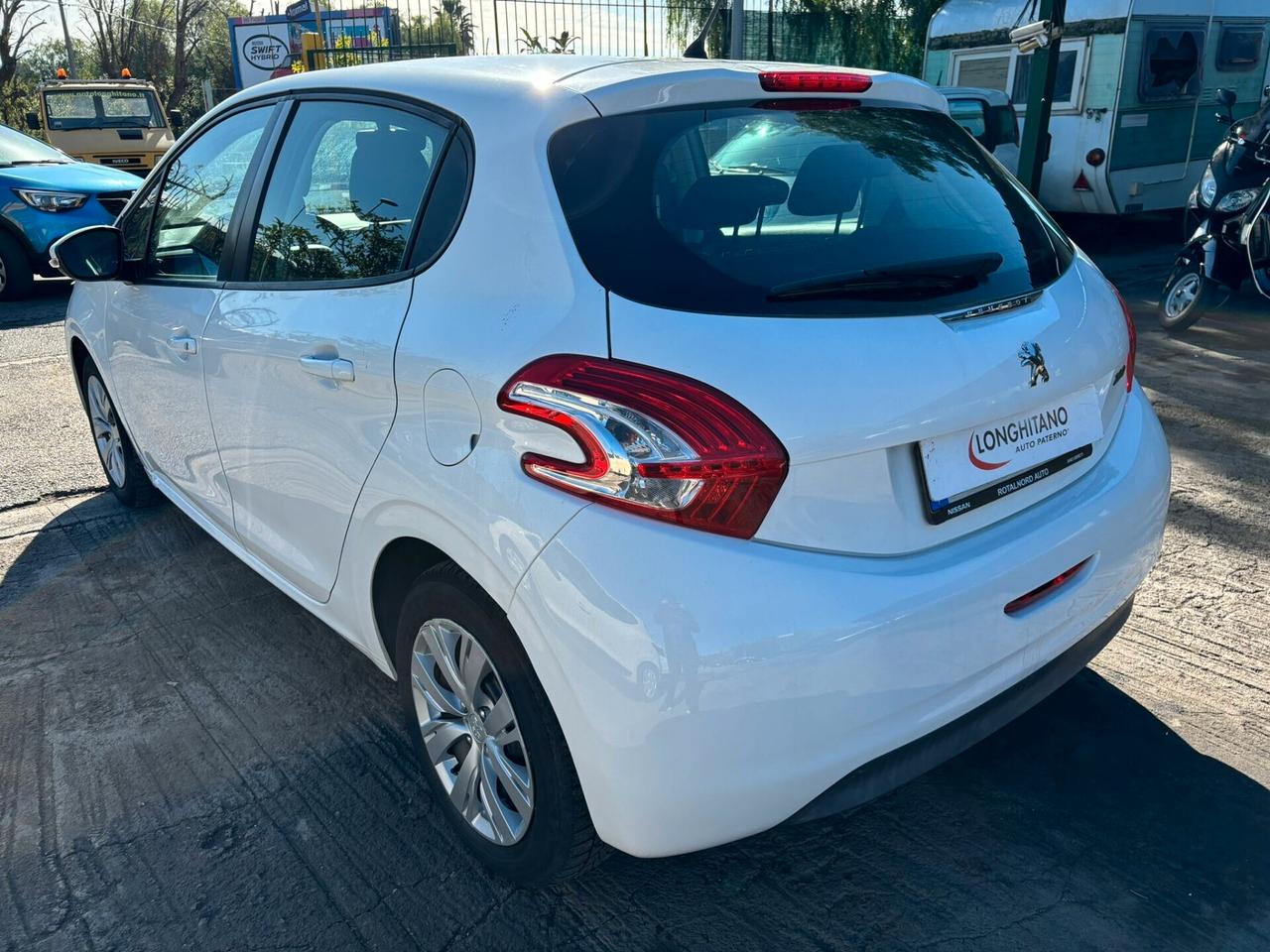 PEUGEOT 208 1.4 HDI - 2015