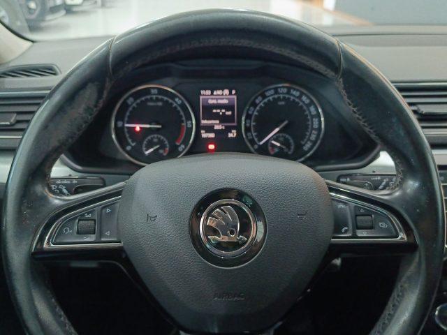 SKODA Superb 2.0 TDI DSG Wagon Style