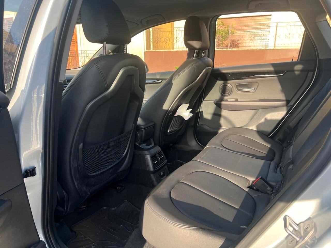 Bmw 2er Active Tourer 216d Active Tourer Advantage