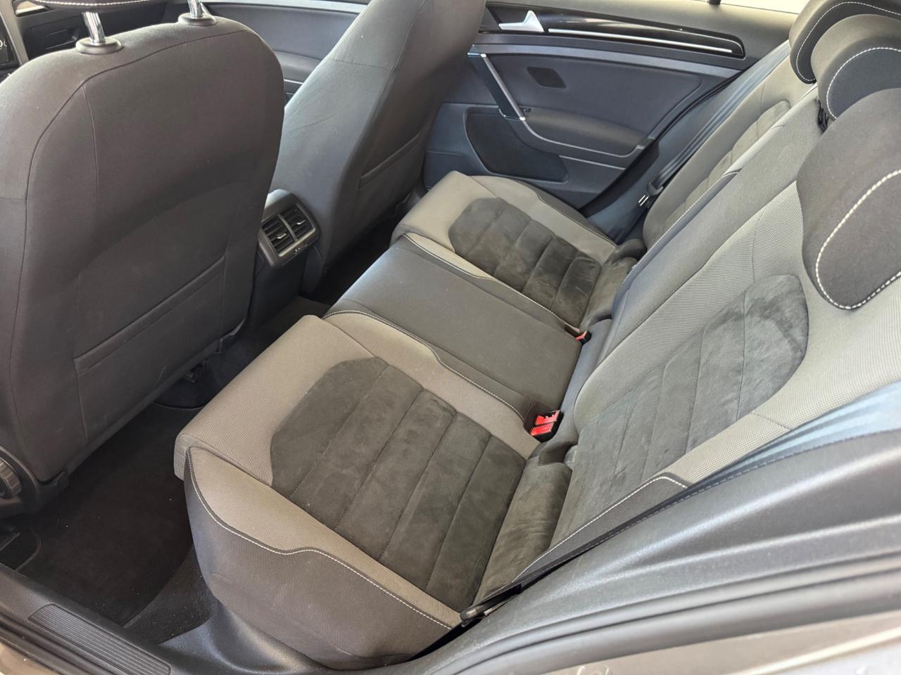 Volkswagen Golf 1.4 TGI Highline benz/metano
