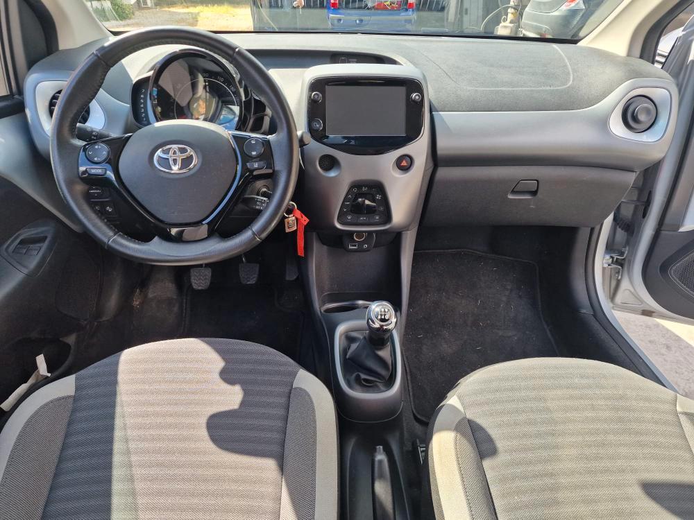 Toyota Aygo 5 Porte Aygo 5p 1.0 x-play 72cv km 21000