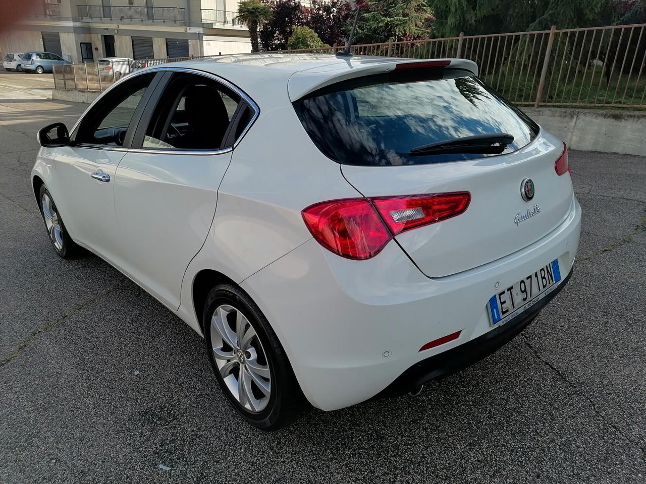 Alfa Romeo Giulietta 1.6 JTDm-2 105 CV *127.000km* 2013