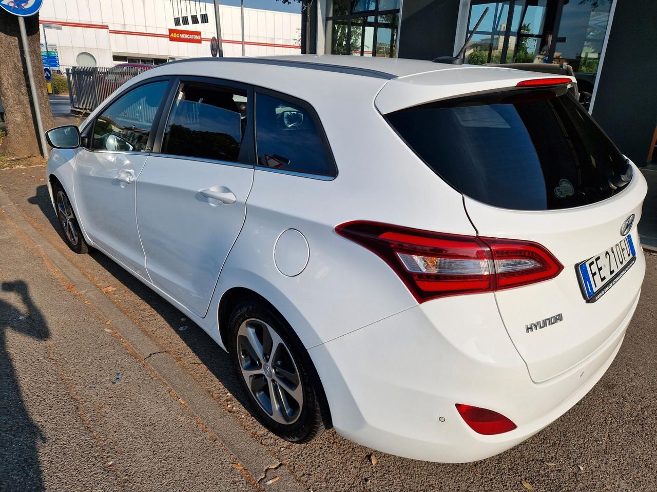 Hyundai i30 Wagon 1.6 CRDi Go!