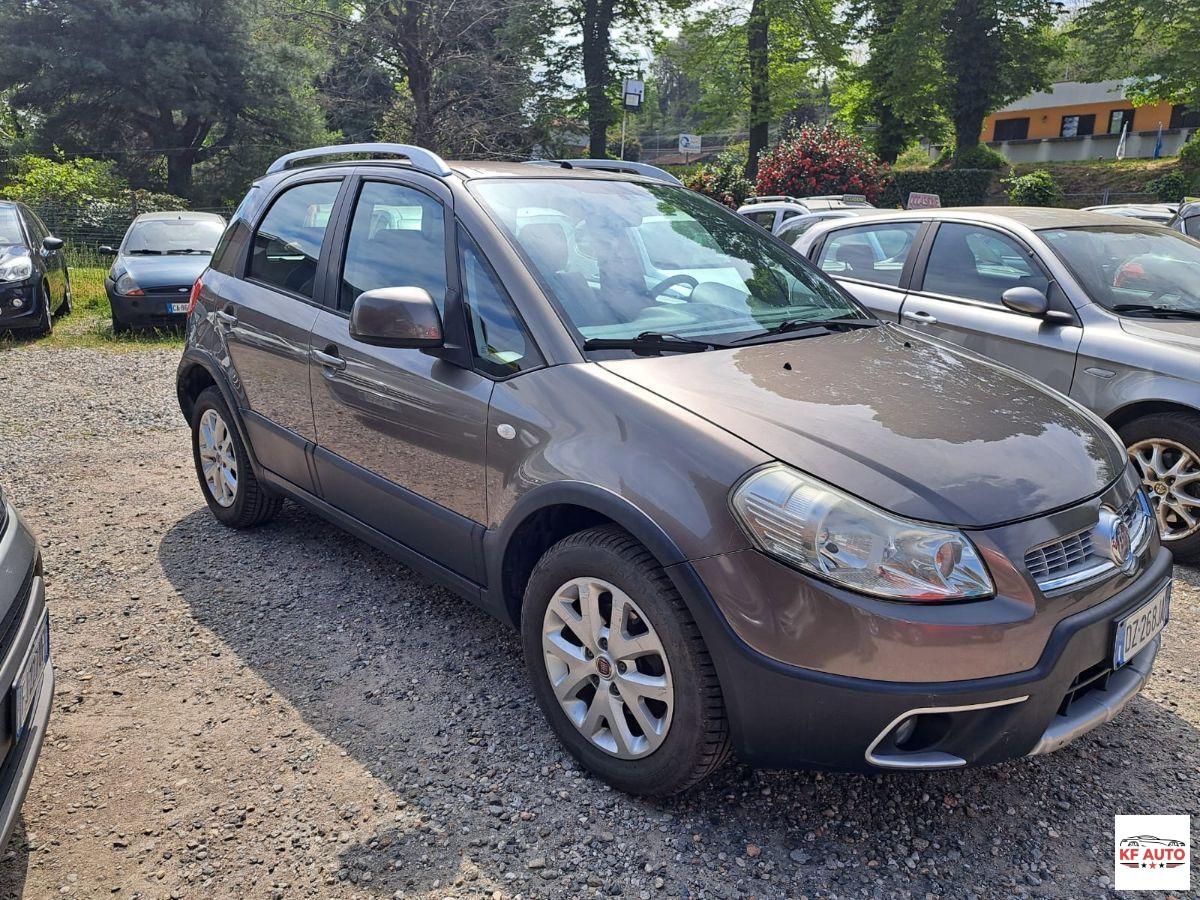 FIAT - Sedici 2.0 mjt Emotion 4x4 135cv