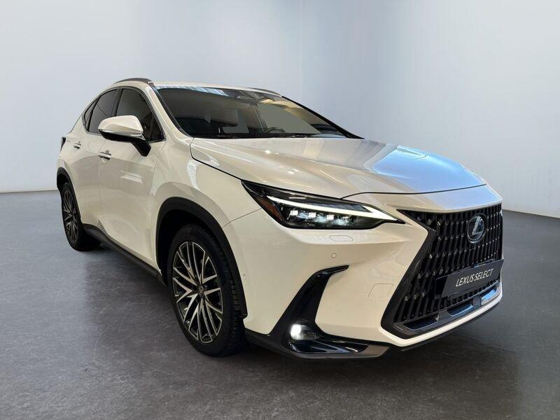 Lexus NX Plug-in Luxury 4WD MY22