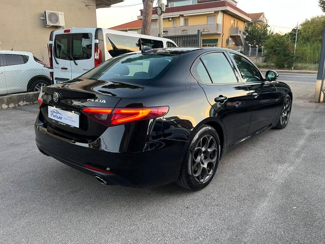 Alfa Romeo Giulia 2.2 t Super 180cv auto