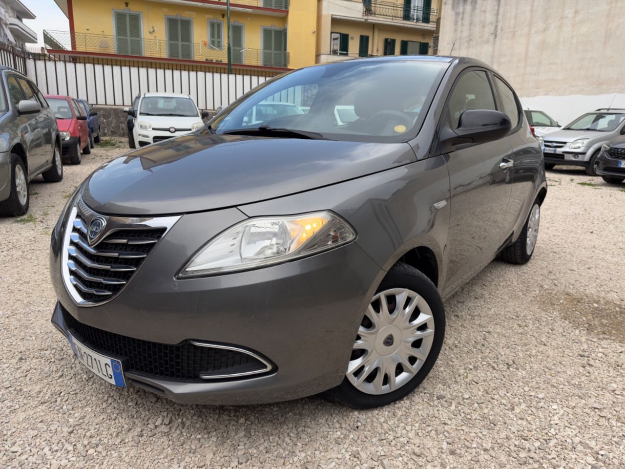 Lancia Ypsilon 1.3 MJT 95cv come nuova !