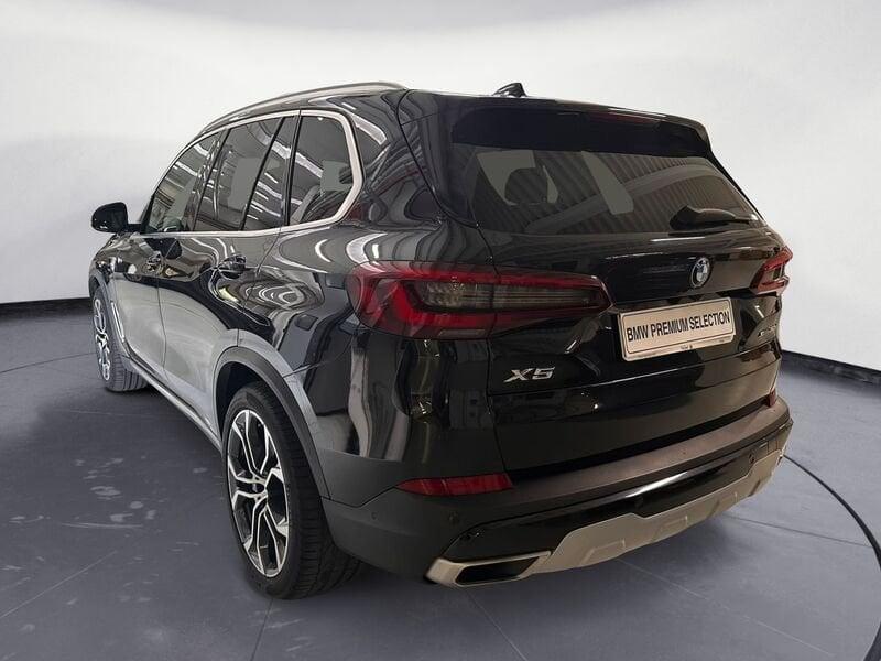BMW X5 xdrive30d mhev 48V xLine auto