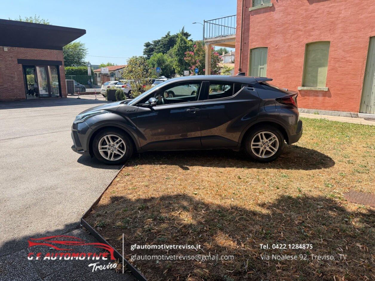Toyota C-HR 1.8h Business e-cvt