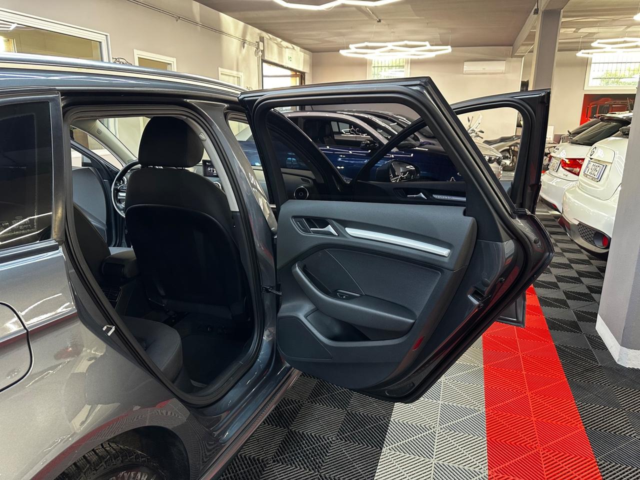 Audi A3 1.6 TDI Attraction - FABIANOAUTO