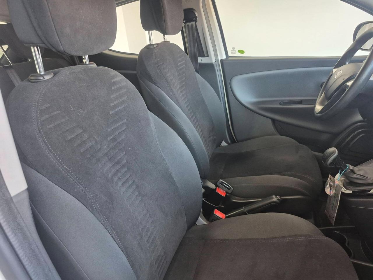 Lancia Ypsilon 0.9 TwinAir 85 CV 5 porte S&S DFN Gold
