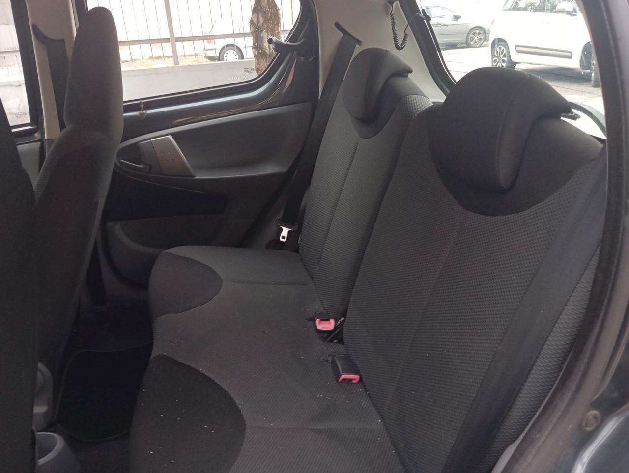 Toyota Aygo 1.0 12V VVT-i 5 porte automatica