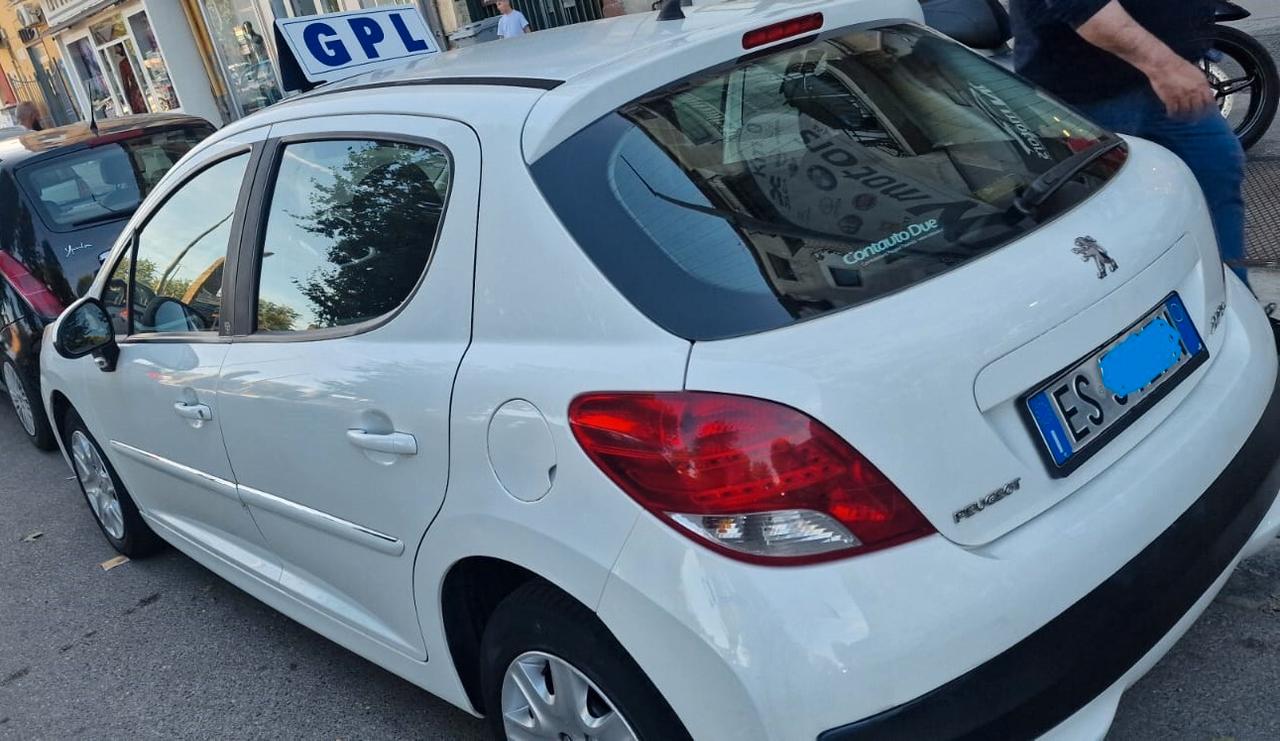 Peugeot 207 Plus 1.4 8V 75CV 5p. ECO GPL