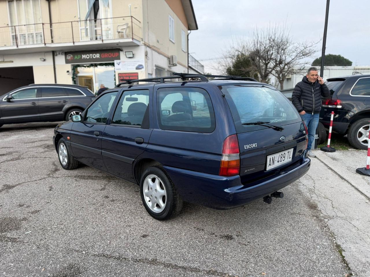 FORD Escort 1.6I 16V SW GHIA