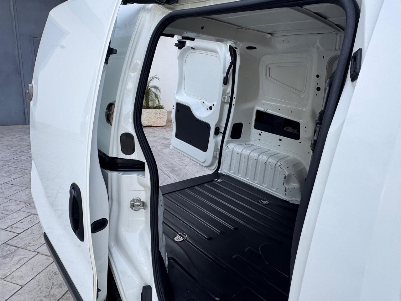 Fiat Fiorino 1.3 MJT 95CV