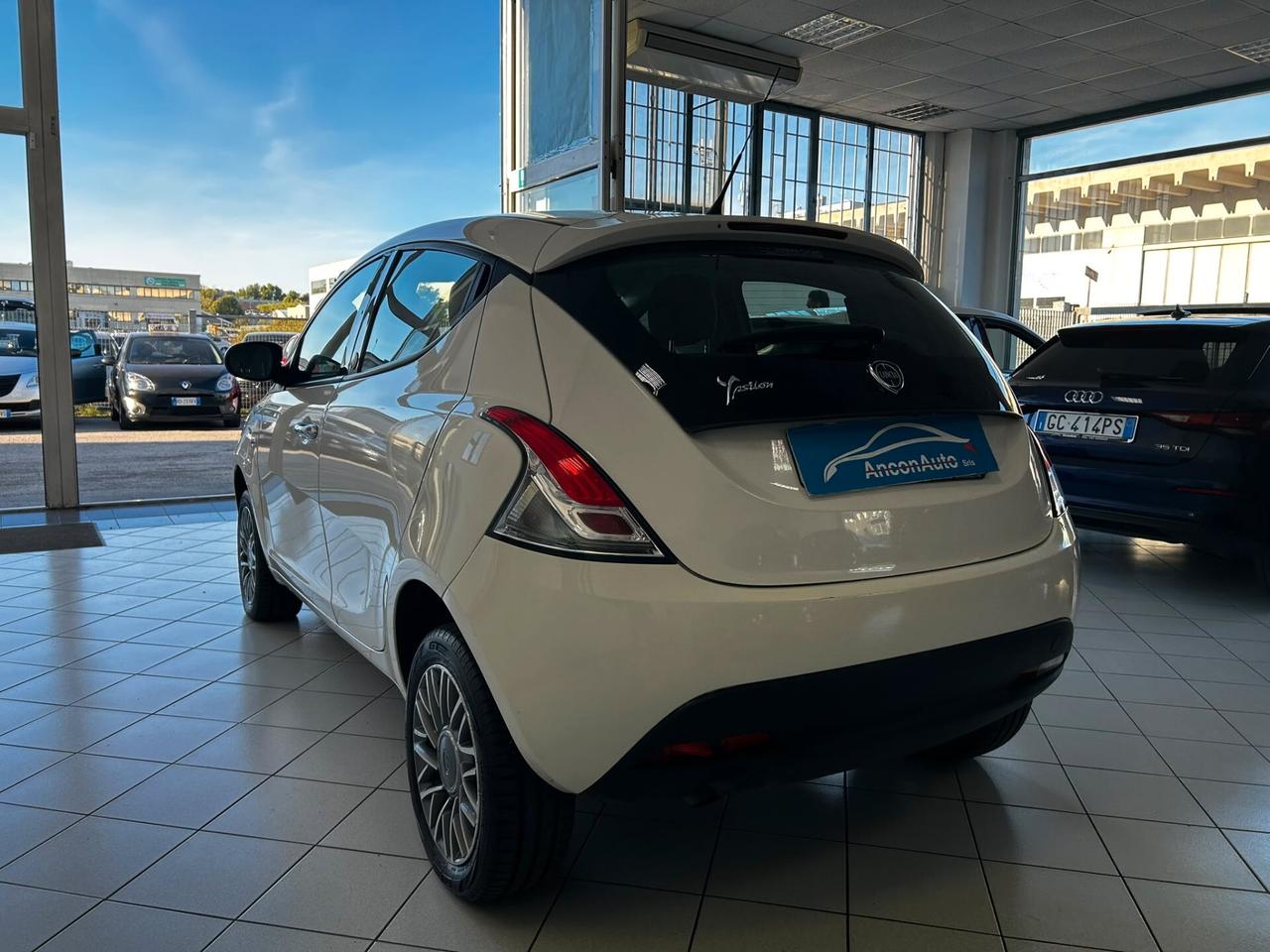 Lancia Y 0.9 TwinAir Metano 2013
