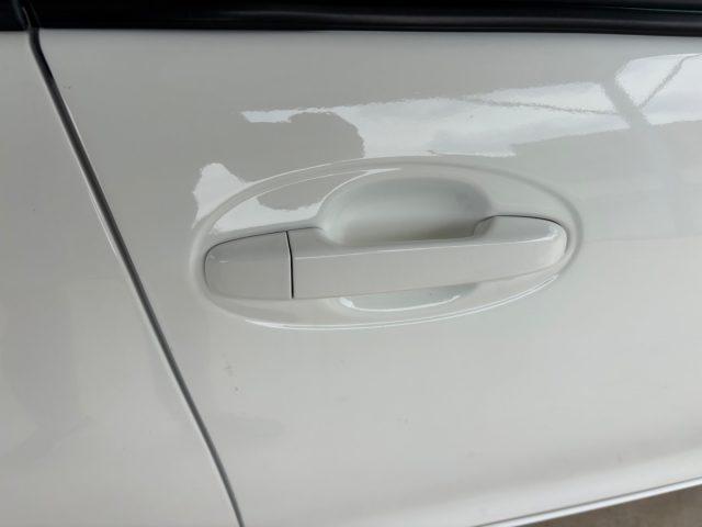 TOYOTA Yaris 1.5 Hybrid 5 porte AUTOMATICA OK NEOPATENTATI