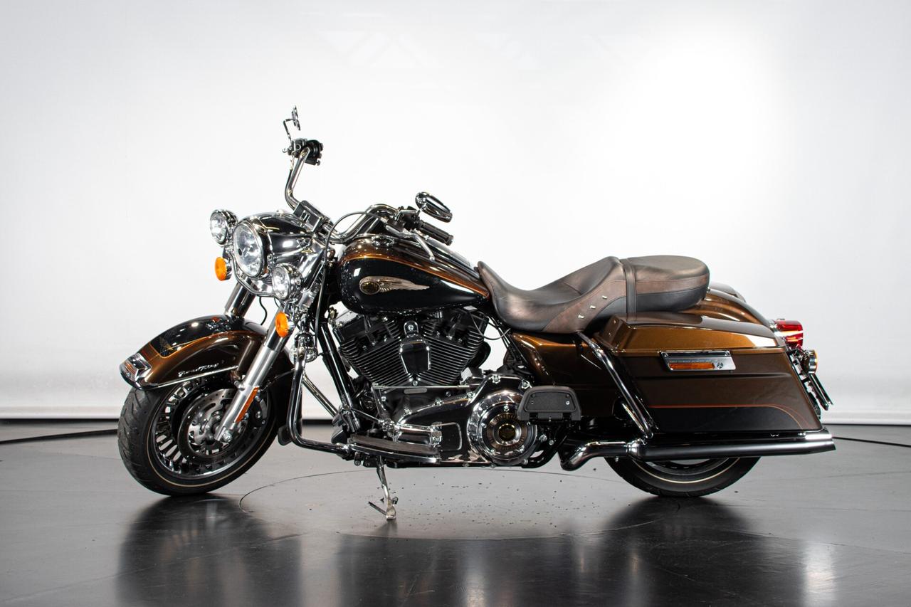 Harley-davidson Road King C.V.O. 110TH° ANNIVERSARY - 2013
