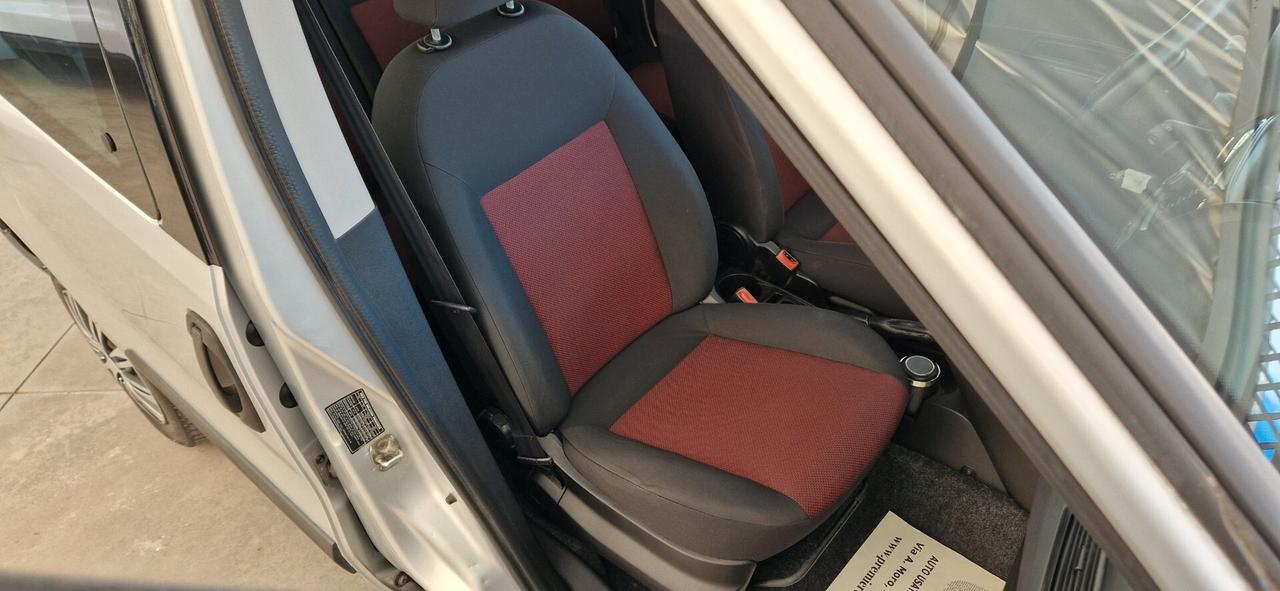 Fiat Doblò 5 Posti 1.6 Mjt 105cv 150° Anniversario