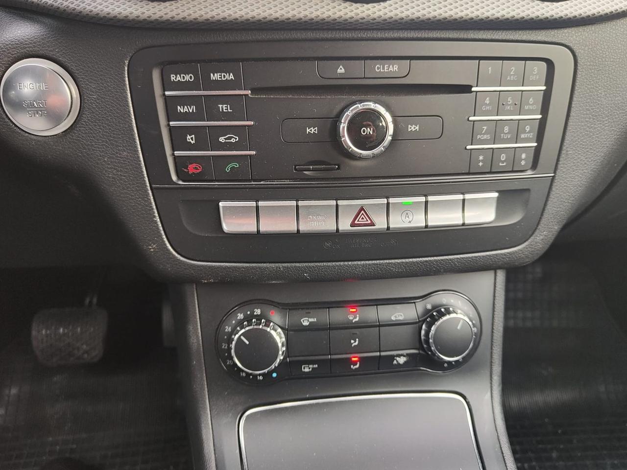 Mercedes-Benz B 180 Premium #8628