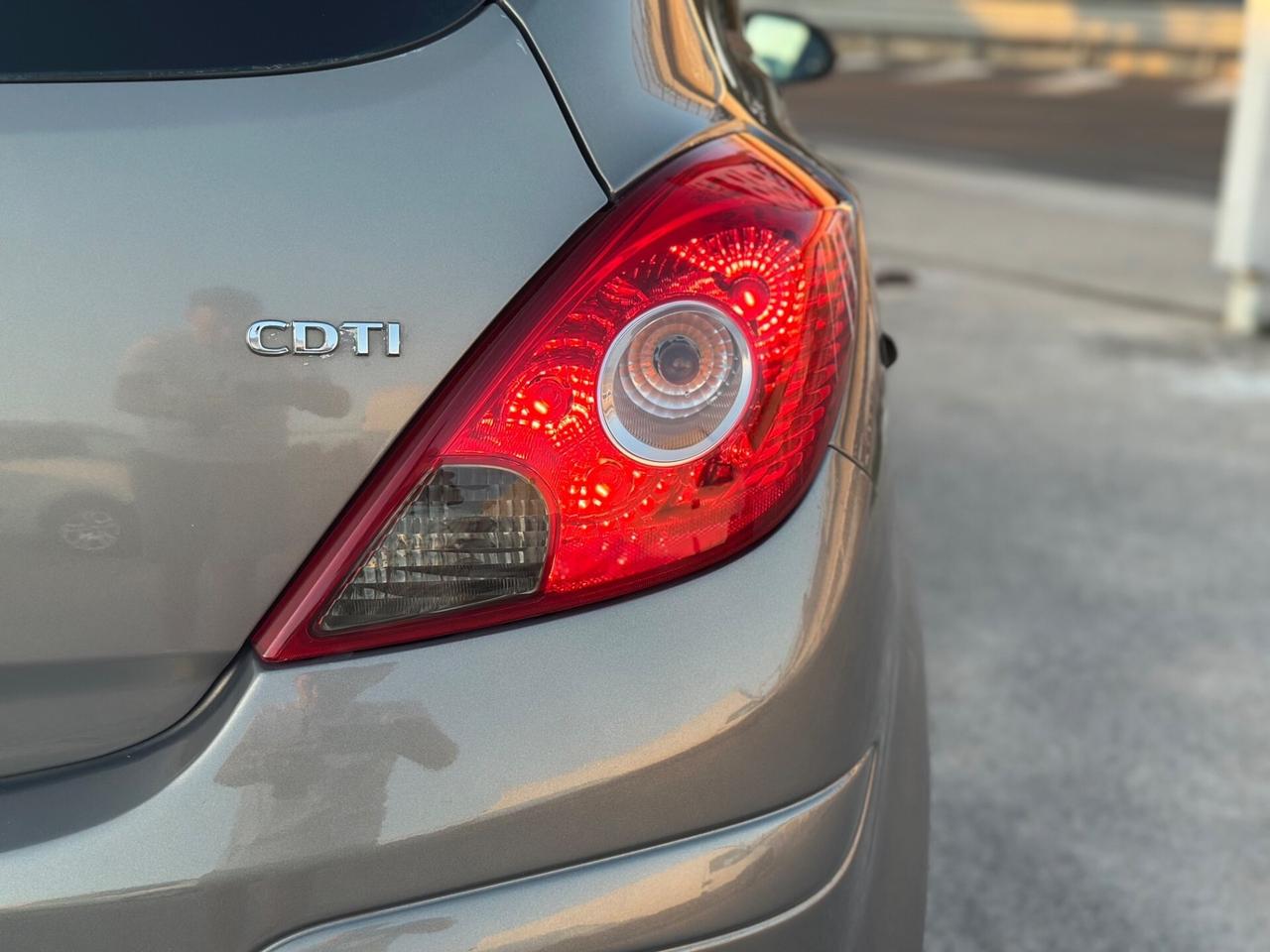 Opel Corsa 2012 1.3 CDTI 75CV b-color X NEOPATENTA