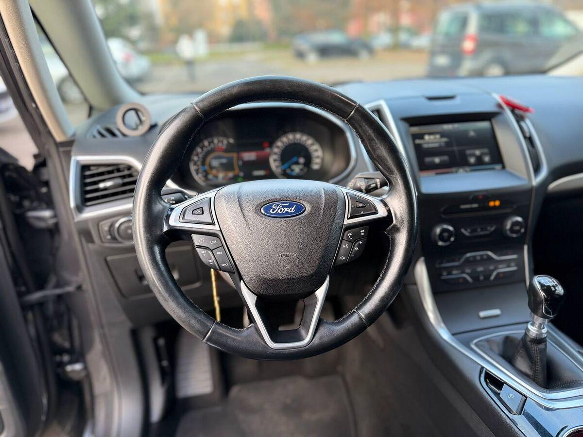 Ford Galaxy 2.0 tdci Titanium Business s&s 150cv 7 POSTI!